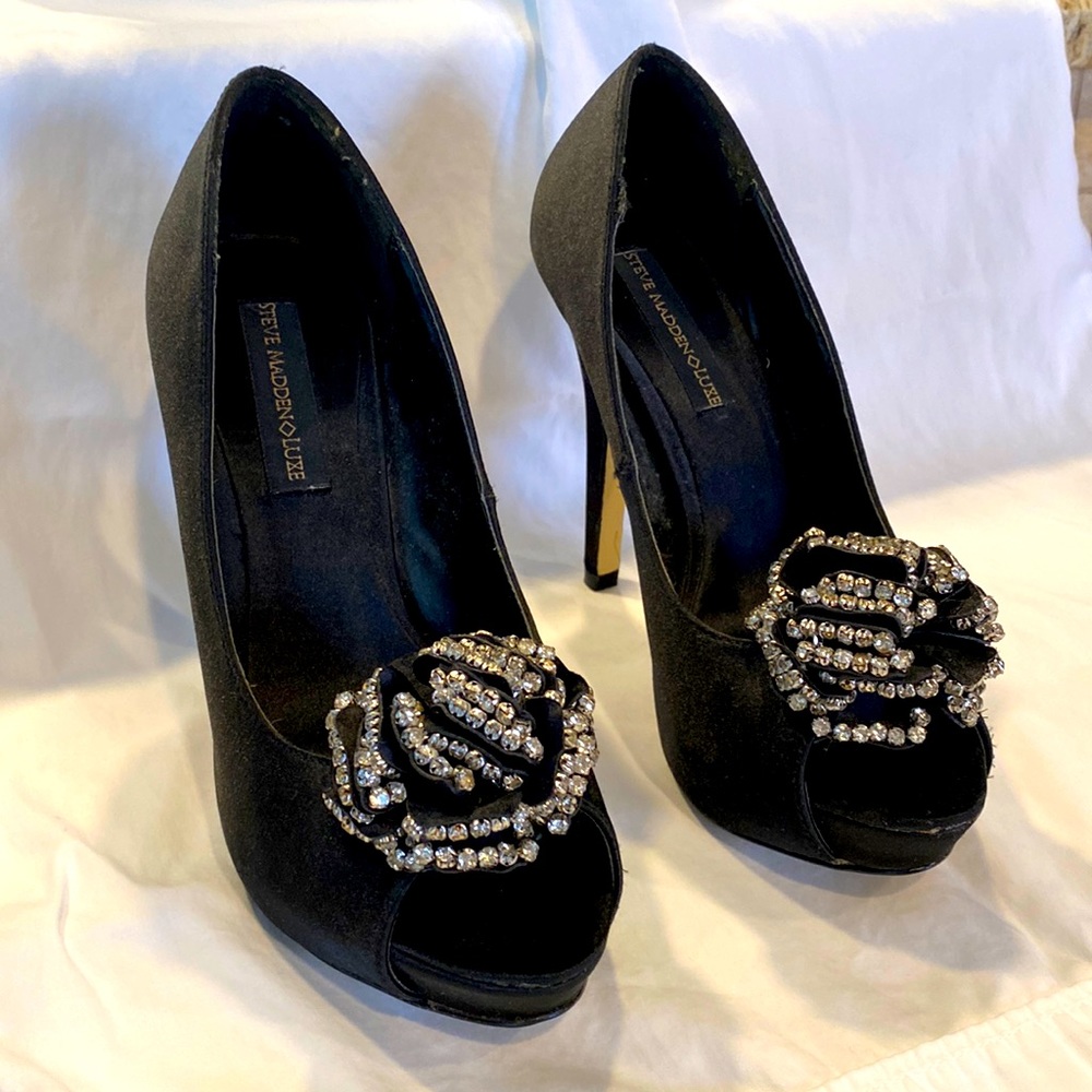 Steve Madden Luxe Collection ‘Crown’ Black Satin with Crystal Heels Size 7